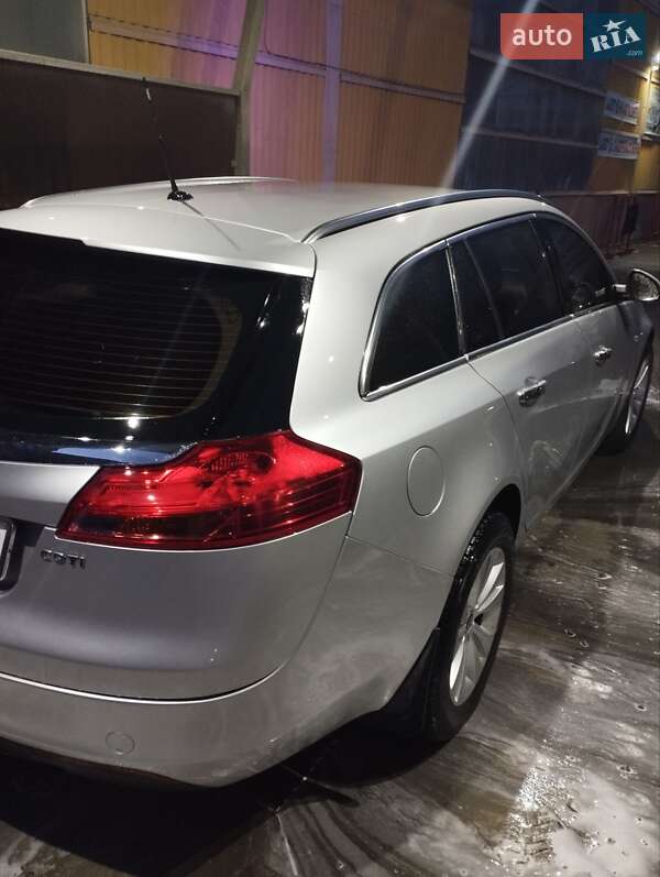 Универсал Opel Insignia 2010 в Каменец-Подольском