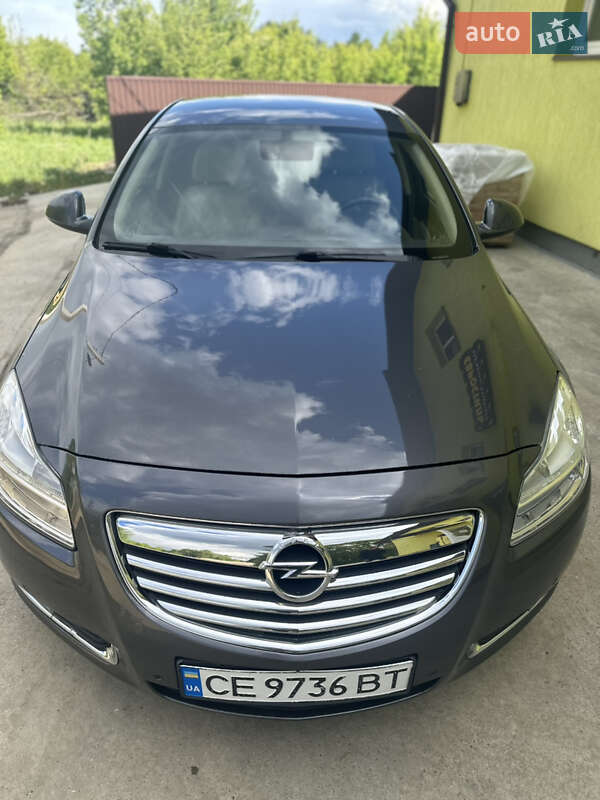 Седан Opel Insignia 2009 в Сторожинце