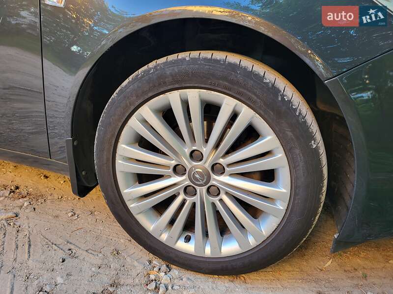 Универсал Opel Insignia 2013 в Чорткове