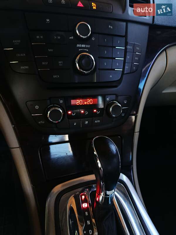 Седан Opel Insignia 2010 в Знаменке