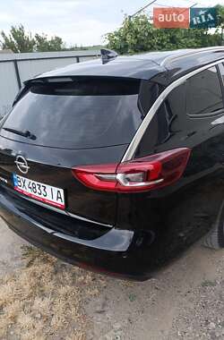 Универсал Opel Insignia 2017 в 