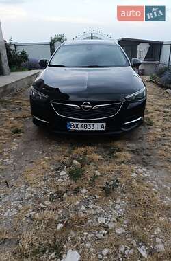 Универсал Opel Insignia 2017 в 