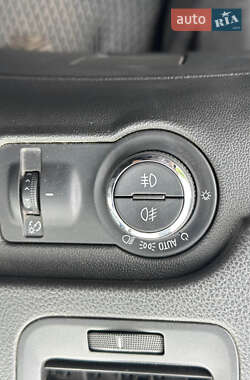 Универсал Opel Insignia 2014 в 