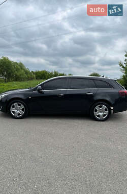 Универсал Opel Insignia 2014 в 