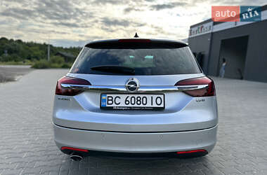 Универсал Opel Insignia 2016 в 
