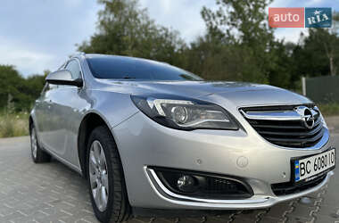 Универсал Opel Insignia 2016 в 