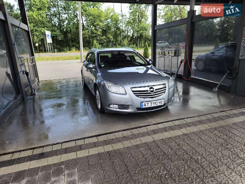 Универсал Opel Insignia 2013 в Ивано-Франковске
