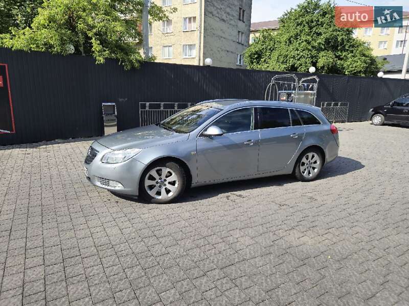 Универсал Opel Insignia 2013 в Ивано-Франковске