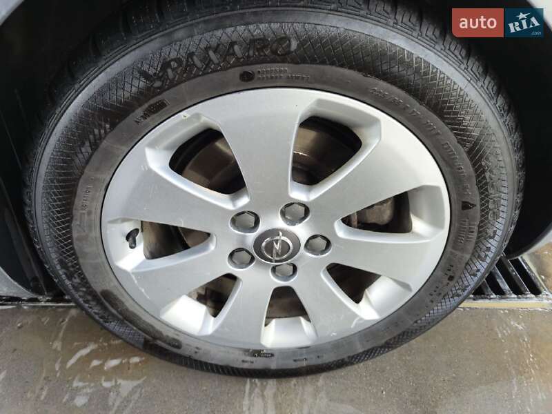Универсал Opel Insignia 2013 в Ивано-Франковске