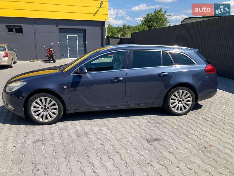 Универсал Opel Insignia 2009 в Смыге