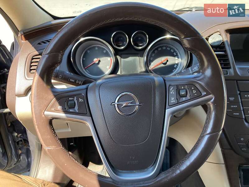 Универсал Opel Insignia 2009 в Смыге