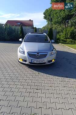 Универсал Opel Insignia 2011 в Кицмани