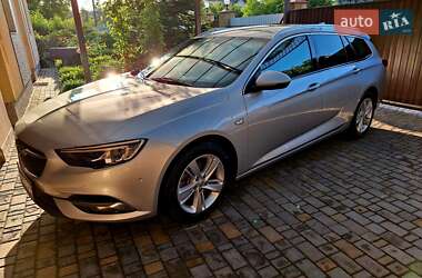 Универсал Opel Insignia 2017 в 
