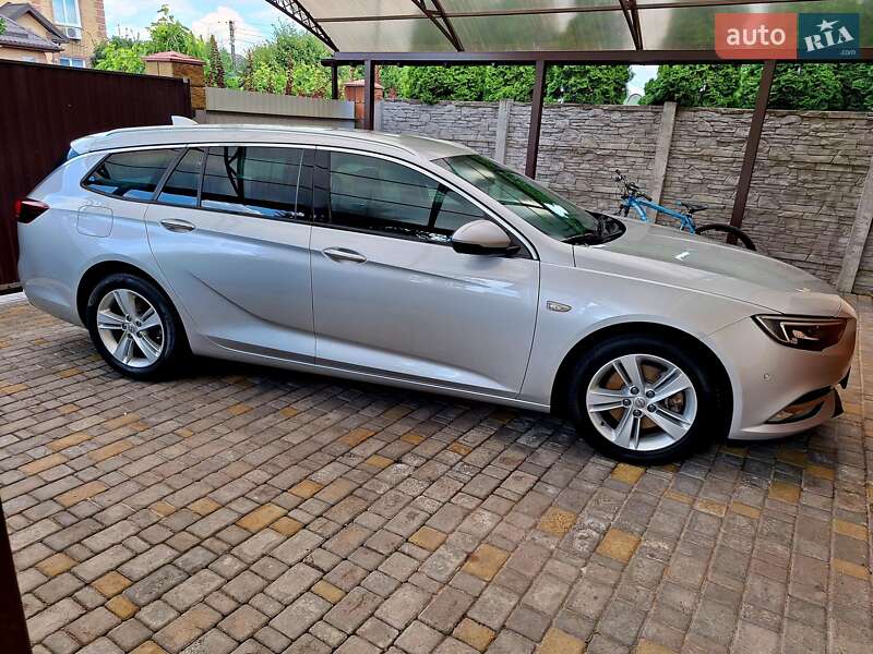 Универсал Opel Insignia 2017 в Киеве