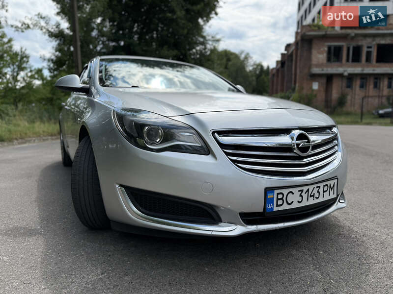 Седан Opel Insignia 2014 в Львове