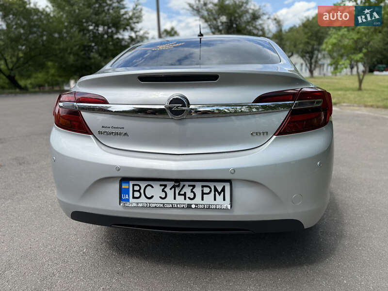 Седан Opel Insignia 2014 в Львове