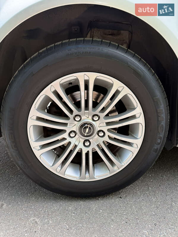 Седан Opel Insignia 2014 в Львове