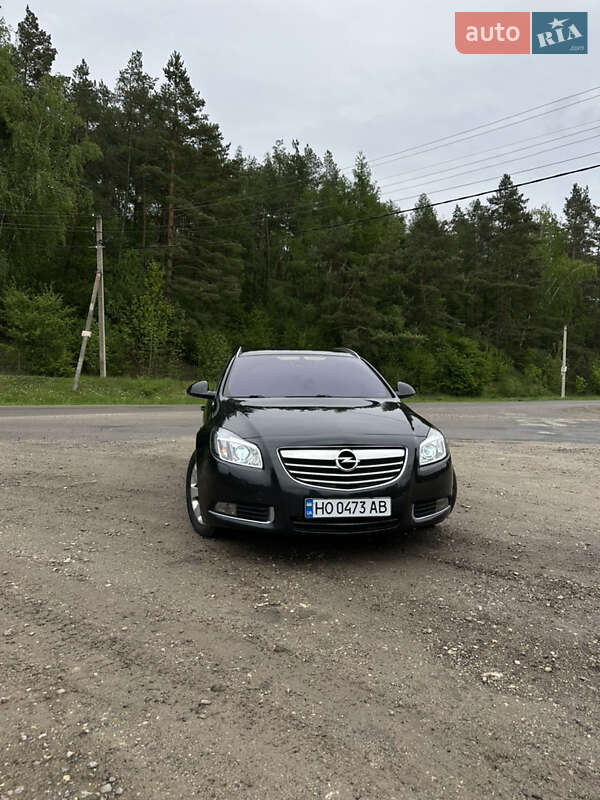 Універсал Opel Insignia 2011 в Тернополі