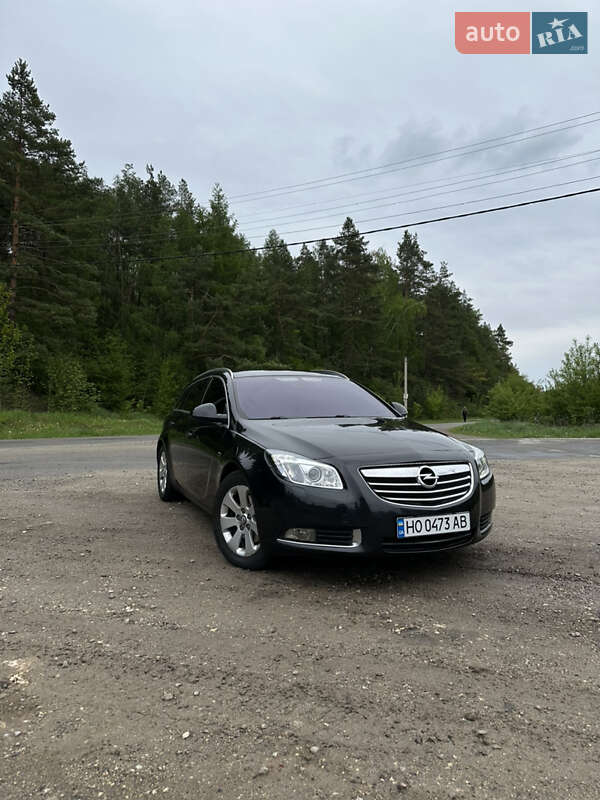 Універсал Opel Insignia 2011 в Тернополі