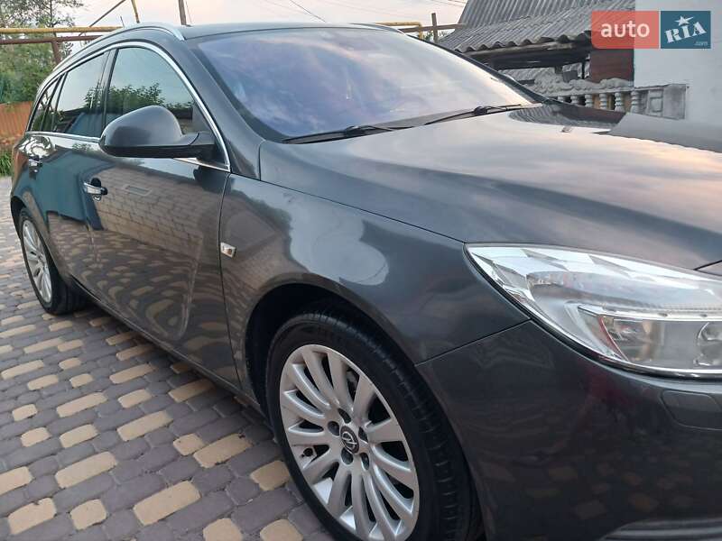Універсал Opel Insignia 2011 в Могилів-Подільському