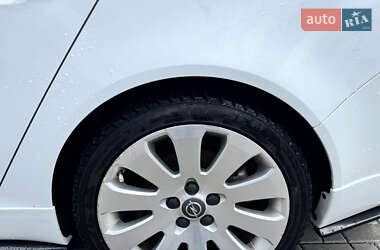 Універсал Opel Insignia 2009 в 