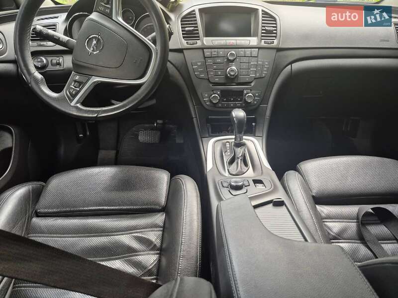 Универсал Opel Insignia 2013 в Киеве