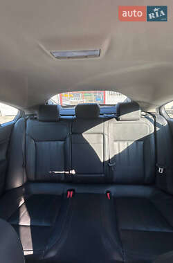 Лифтбек Opel Insignia 2011 в 