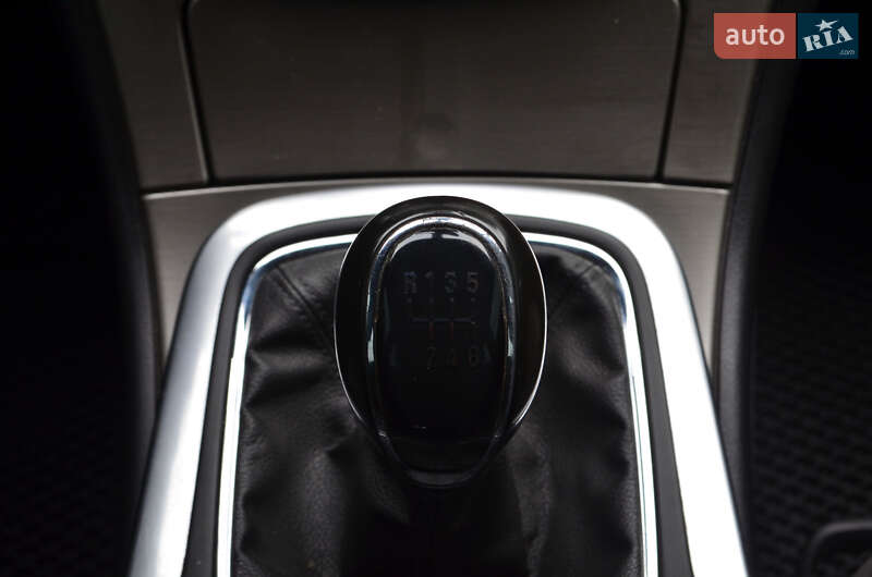 Универсал Opel Insignia 2013 в Киеве