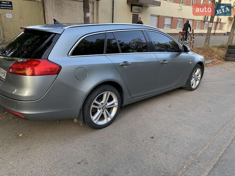 Универсал Opel Insignia 2010 в Киеве