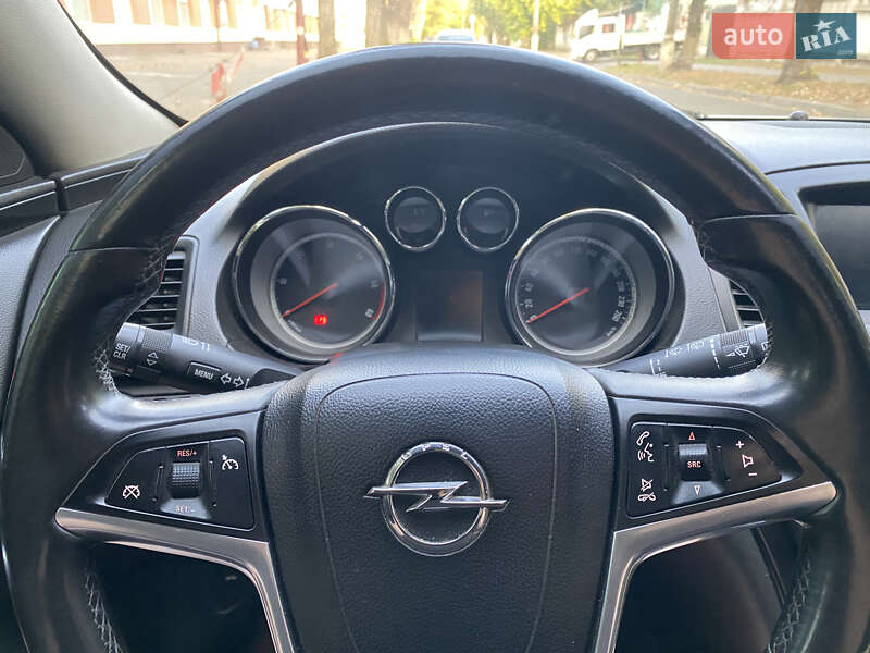 Универсал Opel Insignia 2010 в Киеве