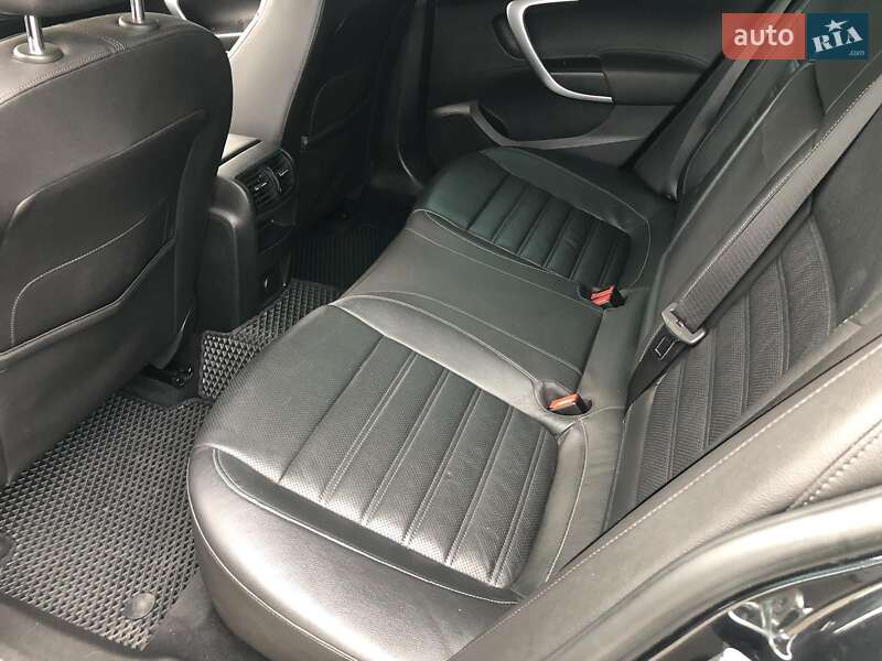Лифтбек Opel Insignia 2015 в Киеве фото 16 Лифтбек Opel Insignia 2015 в Киеве