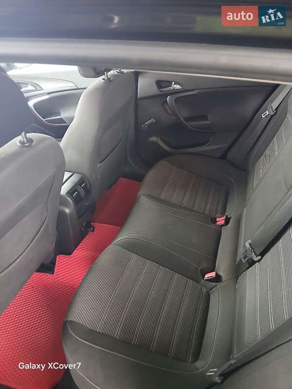 Opel Insignia 2011