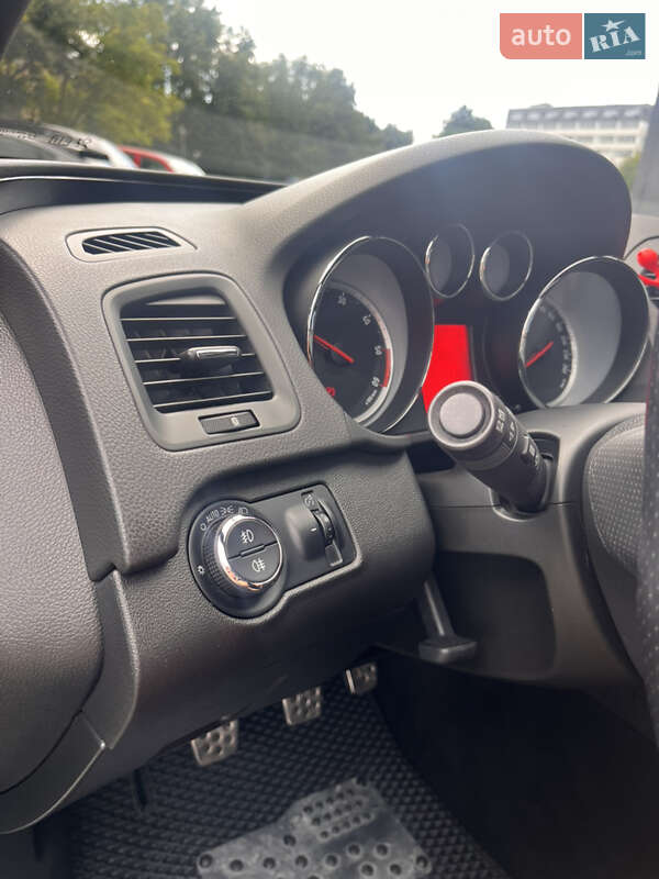 Универсал Opel Insignia 2011 в Львове