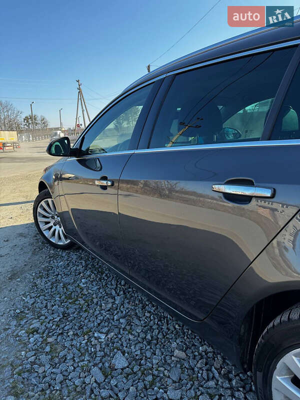 Универсал Opel Insignia 2010 в Хмельницком