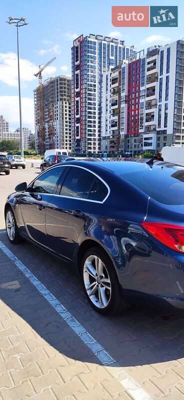 Седан Opel Insignia 2010 в Києві