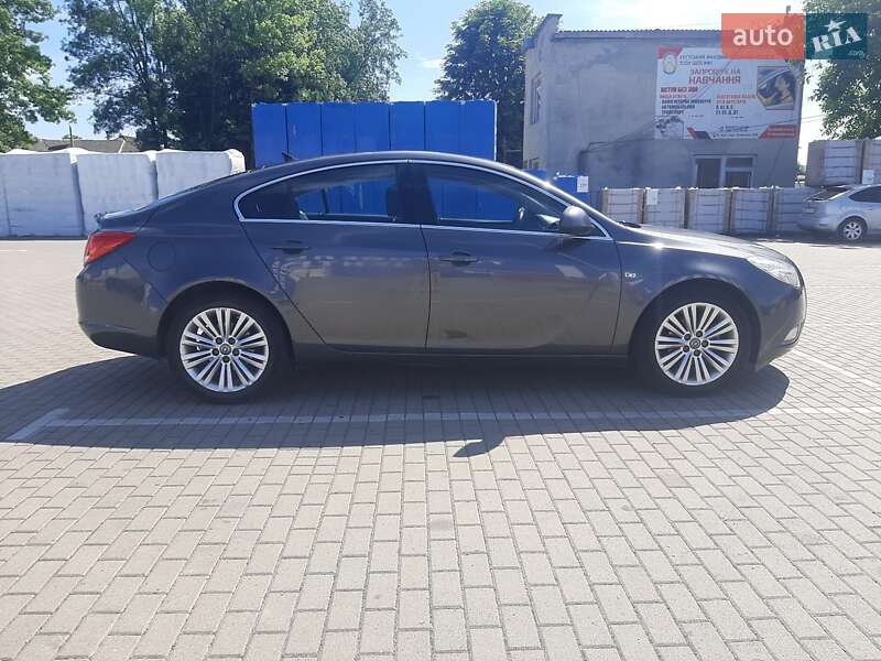Ліфтбек Opel Insignia 2012 в Хусті