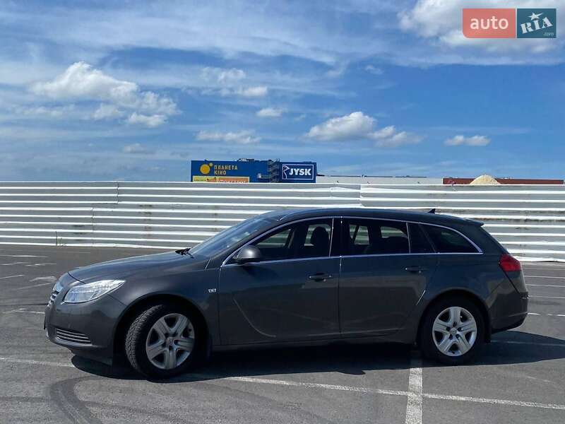 Opel Insignia 2011