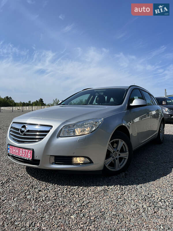 Універсал Opel Insignia 2009 в Черкасах