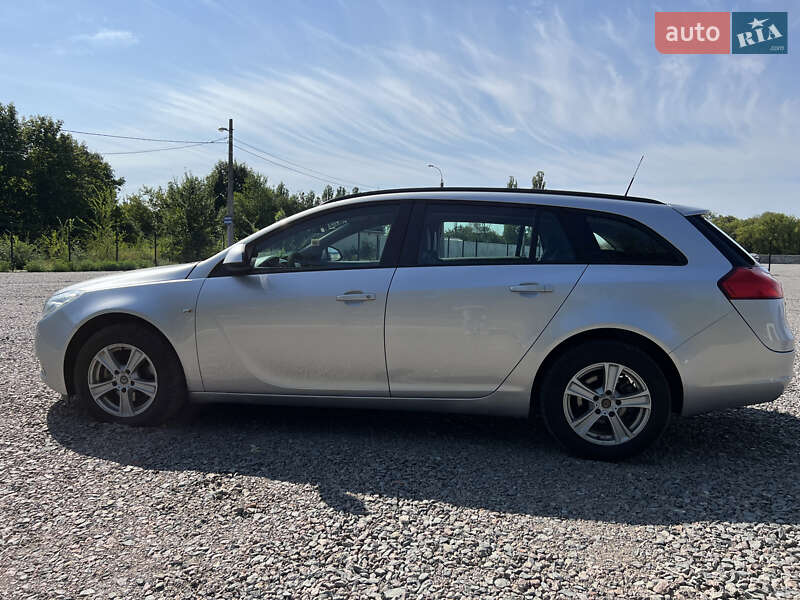 Універсал Opel Insignia 2009 в Черкасах