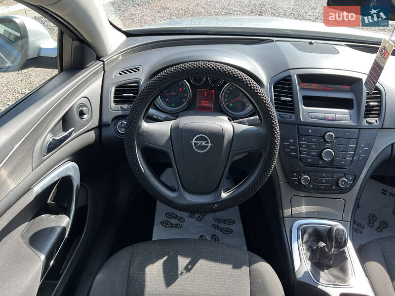 Універсал Opel Insignia 2009 в Черкасах