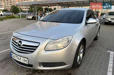 Седан Opel Insignia 2008 в Києві