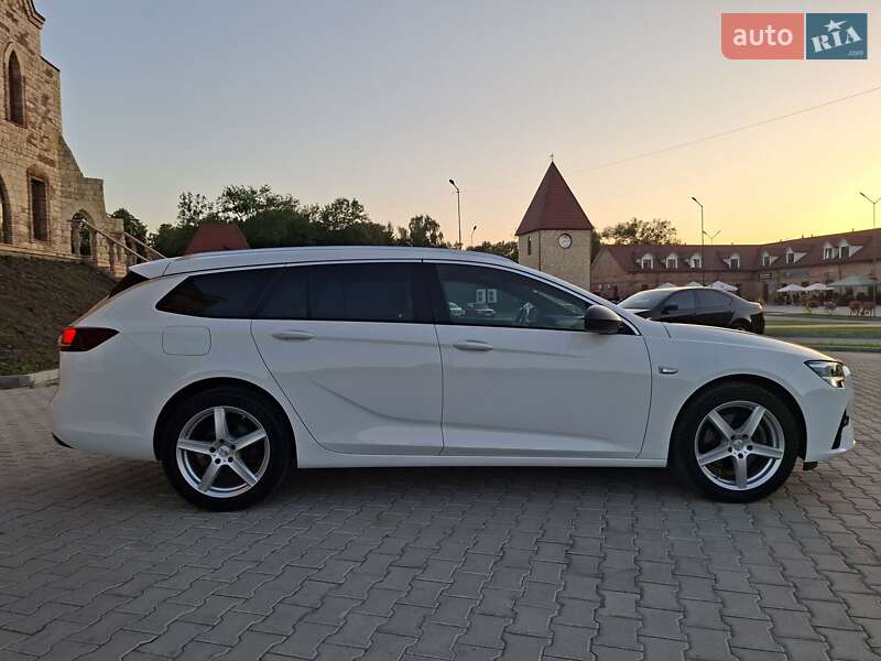 Універсал Opel Insignia 2021 в Тернополі