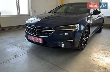 Лифтбек Opel Insignia 2020 в 