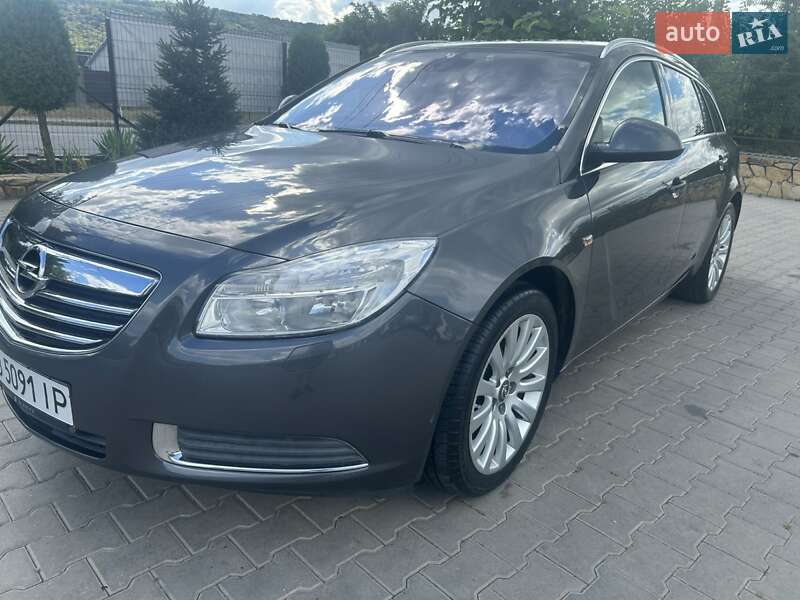 Універсал Opel Insignia 2011 в Могилів-Подільському