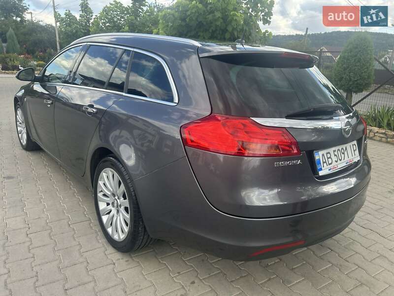 Універсал Opel Insignia 2011 в Могилів-Подільському
