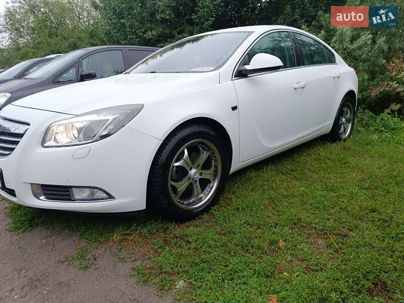 Лифтбек Opel Insignia 2013 в Луцке