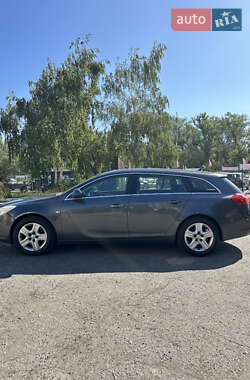 Универсал Opel Insignia 2010 в 