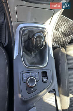 Универсал Opel Insignia 2010 в 