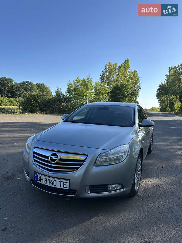 Седан Opel Insignia 2011 в Балте