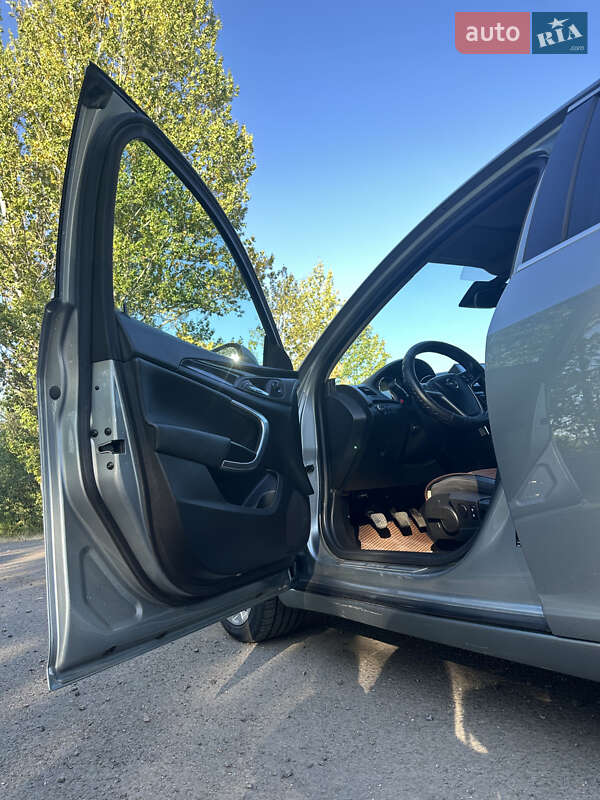 Седан Opel Insignia 2011 в Балте